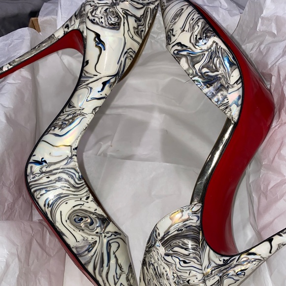 Christian Louboutin Shoes - Christian Louboutin Iriza 40